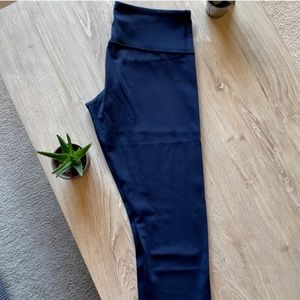 Lululemon wunder under crop luxtreme